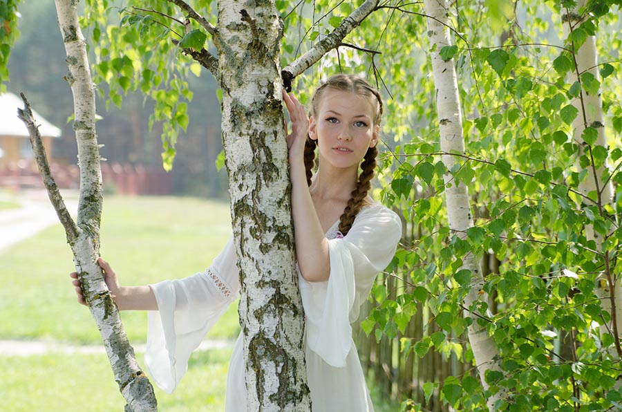 Women in Slavic costumes in Oklahoma City