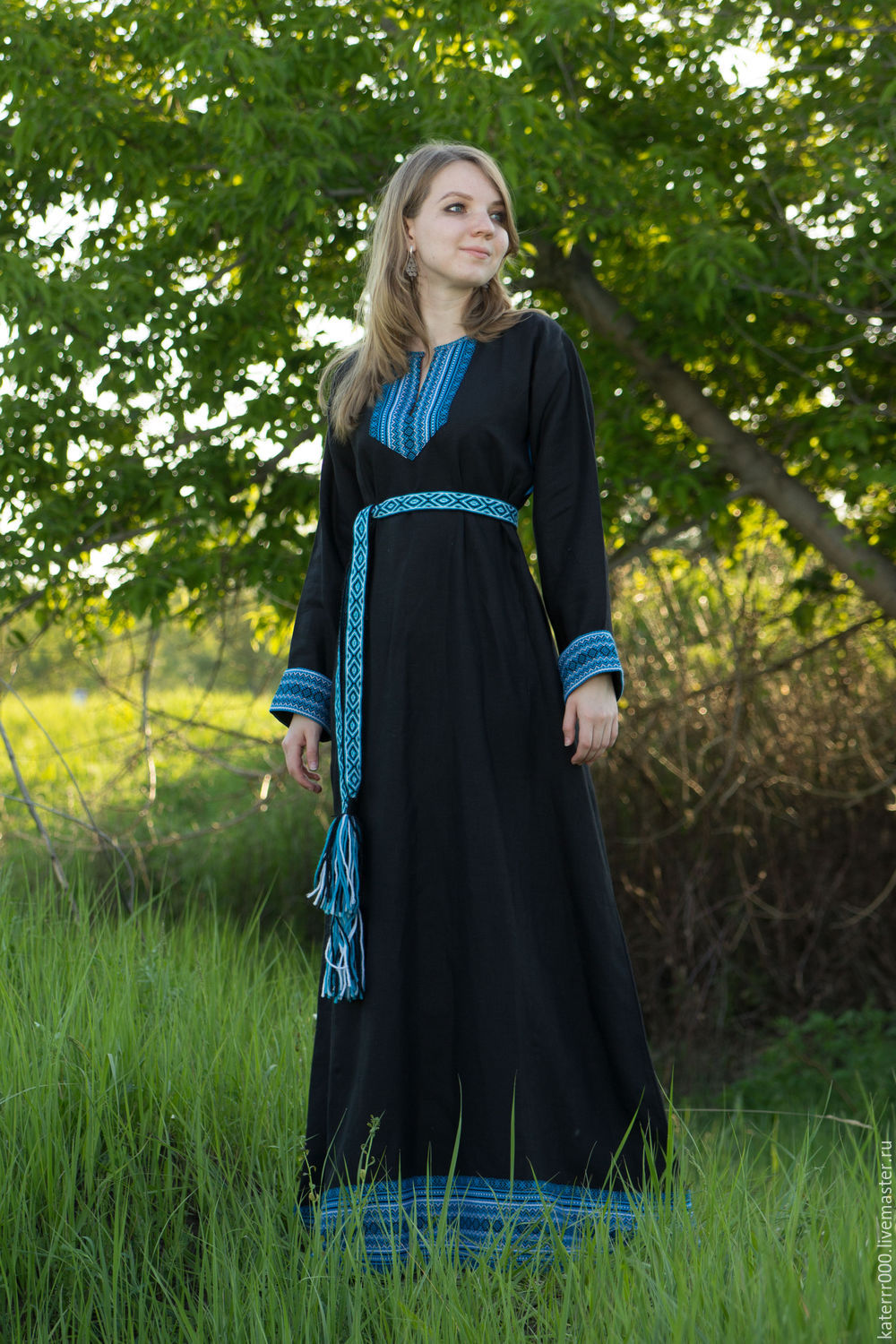 Women in Slavic costumes in Oklahoma City