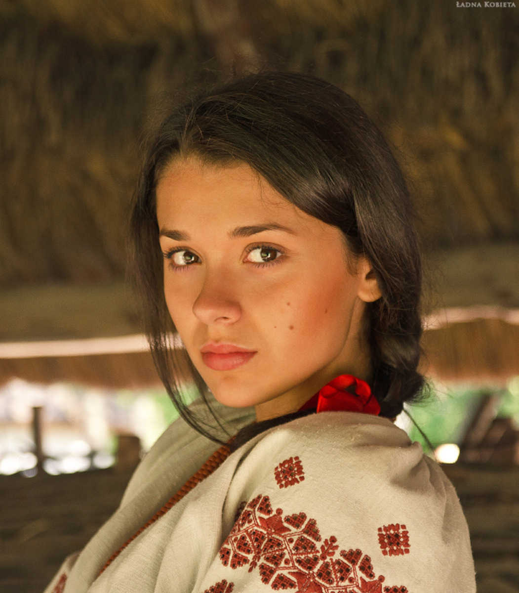 Girls in Slavic costumes in Oklahoma City
