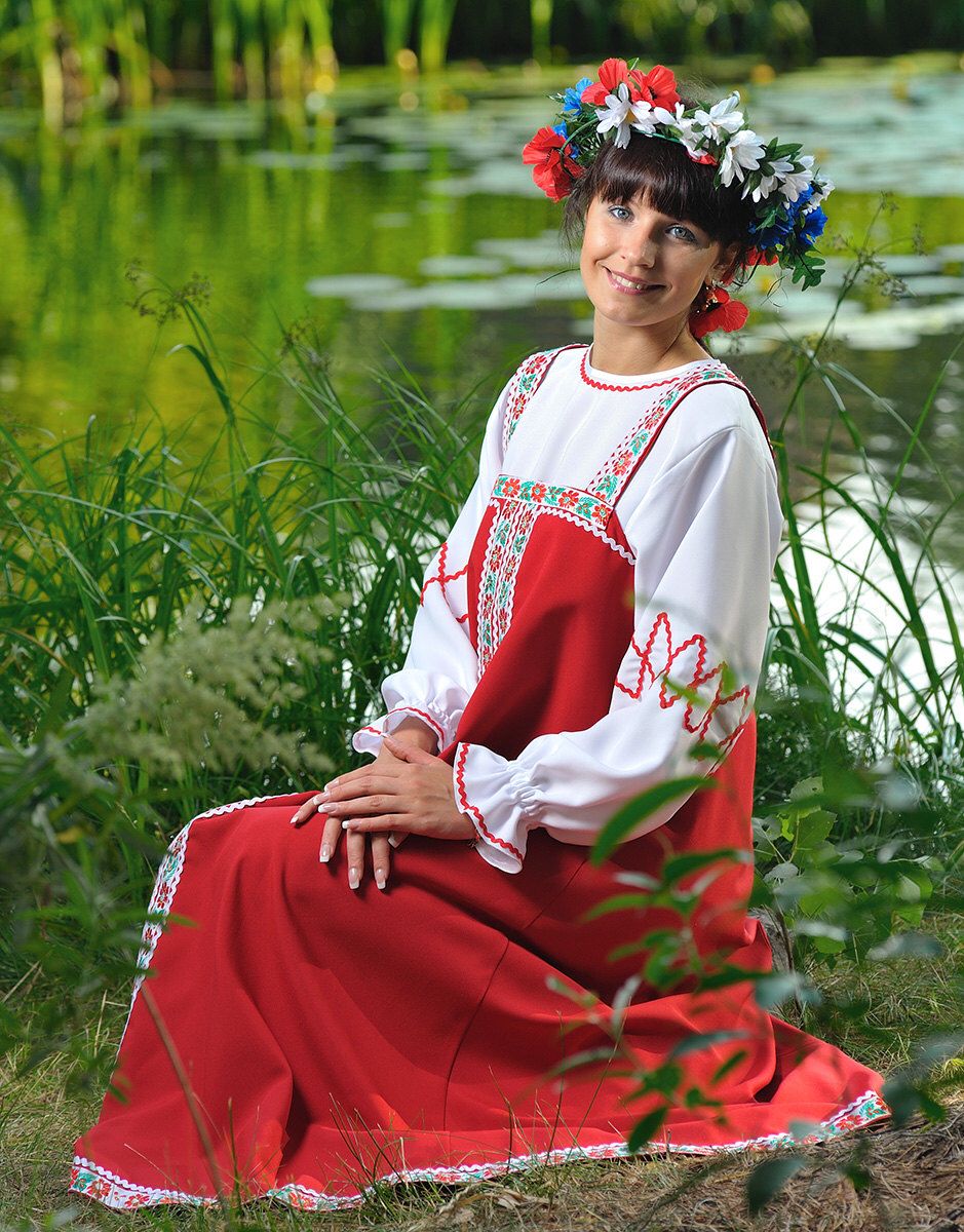 Beautiful girl Girls in Slavic costumes in Oklahoma City
